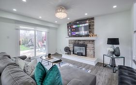 Luxury 5br Villa In Scarborough Toronto  Canada